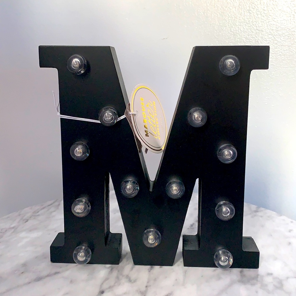 Light up “M” decor💡